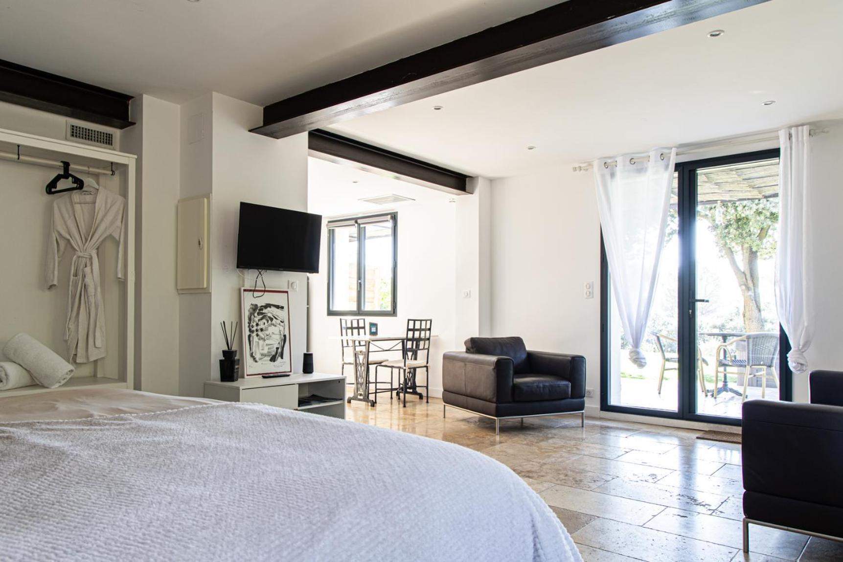 Mas Lou Felibrige Bed & Breakfast Venelles Dış mekan fotoğraf