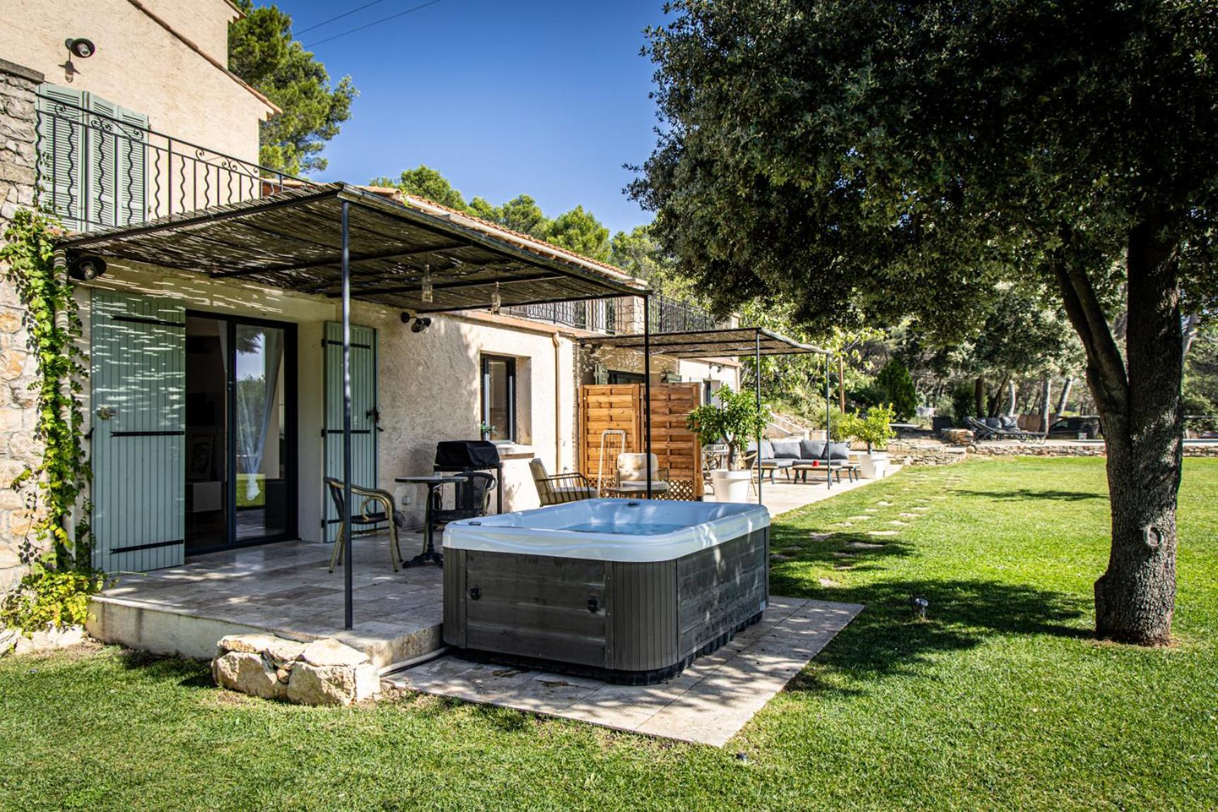Mas Lou Felibrige Bed & Breakfast Venelles Dış mekan fotoğraf